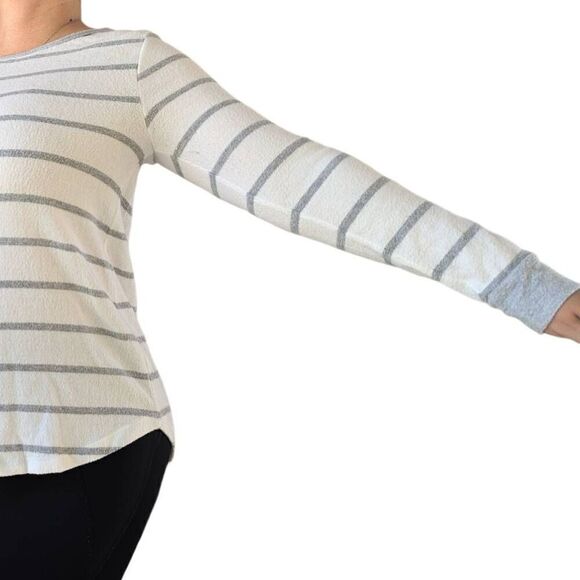 Pink Clover White Gray Striped Flannel Sweater Top Pullover Crew Neck Size L - Picture 9 of 9